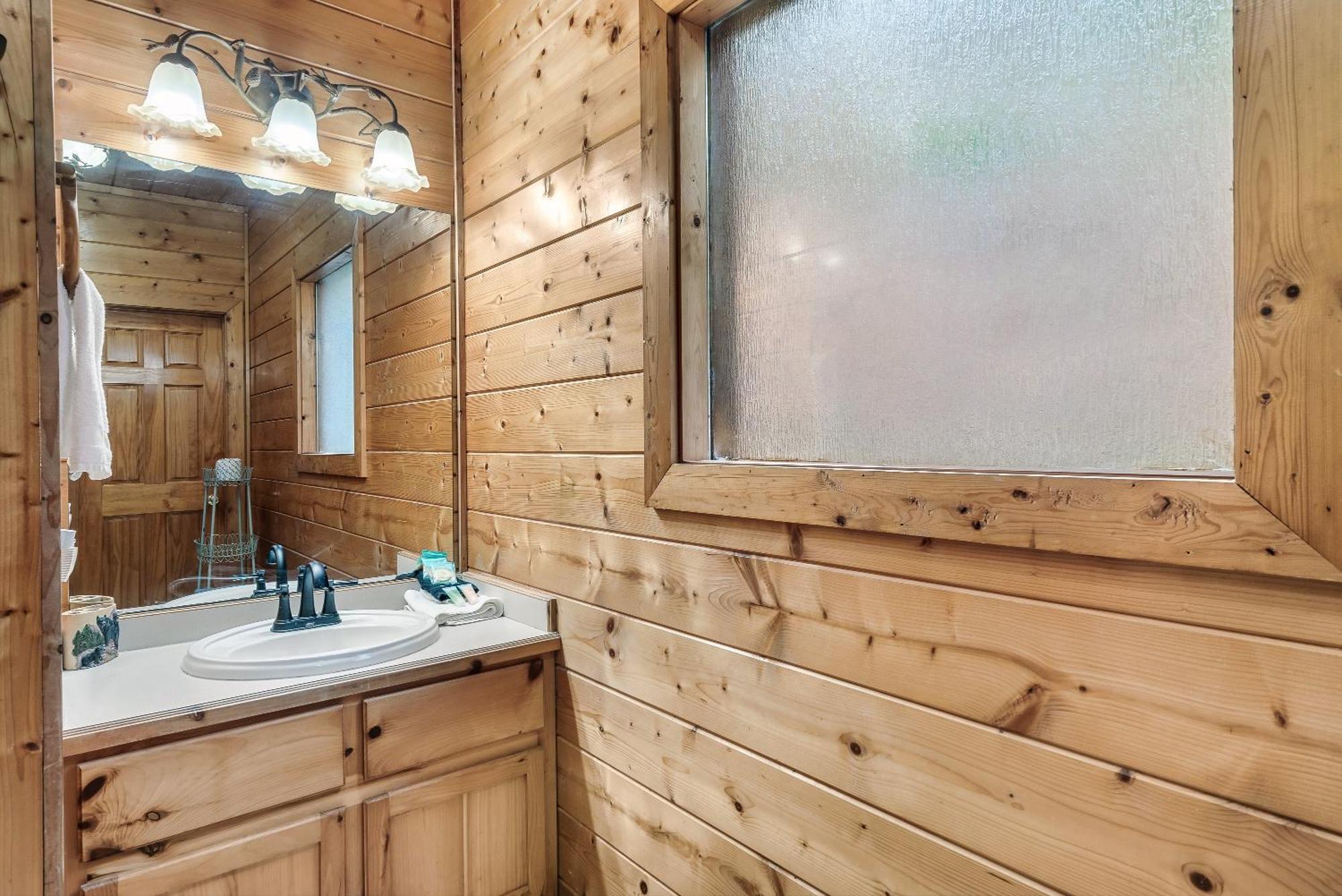 Вилла Private! Hot Tub, Views, & Games Севьервилл Экстерьер фото