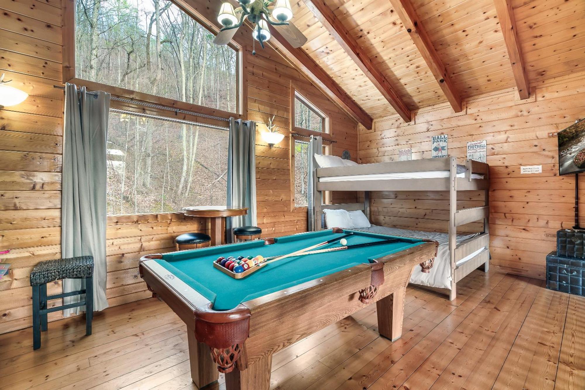 Вилла Private! Hot Tub, Views, & Games Севьервилл Экстерьер фото