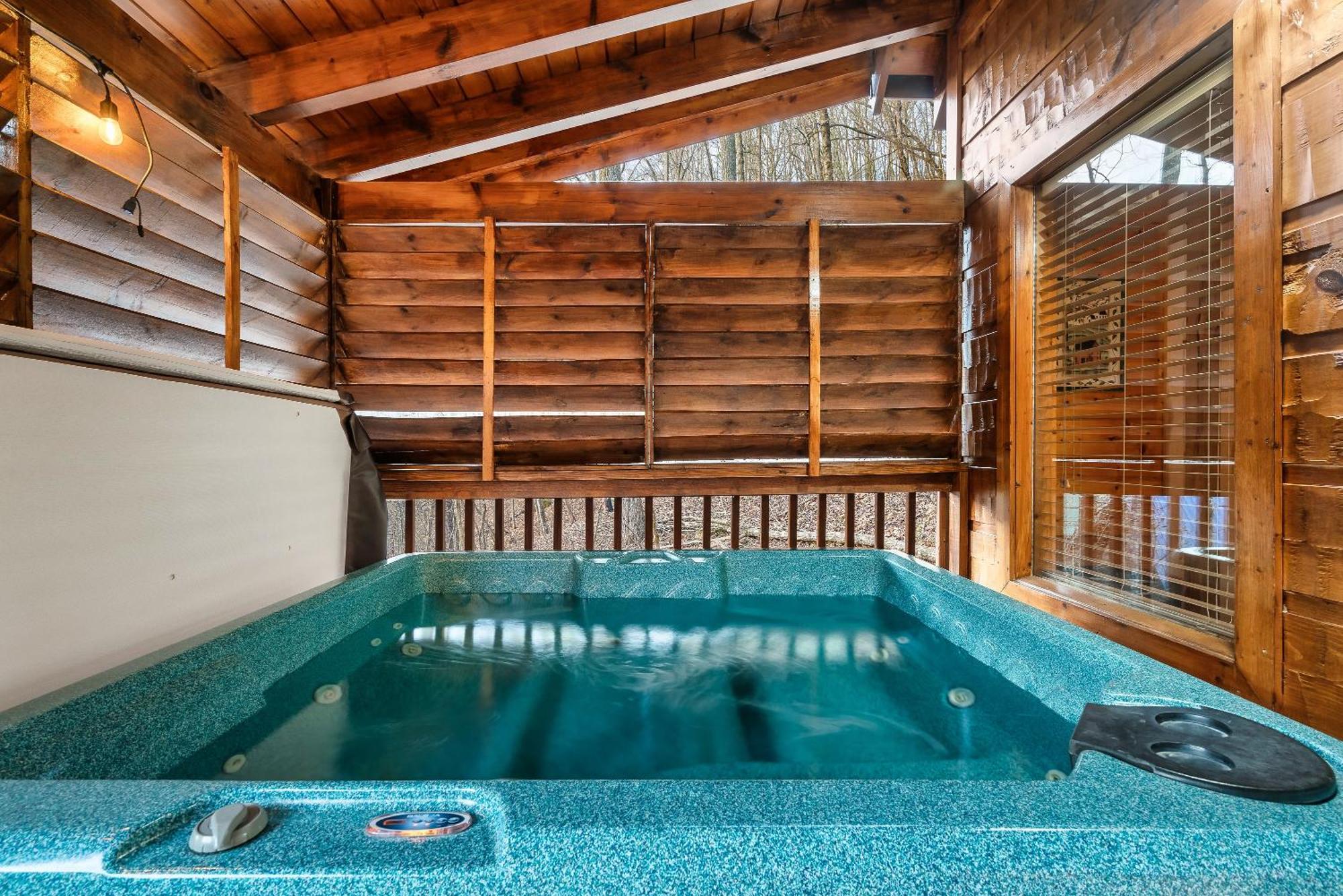 Вилла Private! Hot Tub, Views, & Games Севьервилл Экстерьер фото