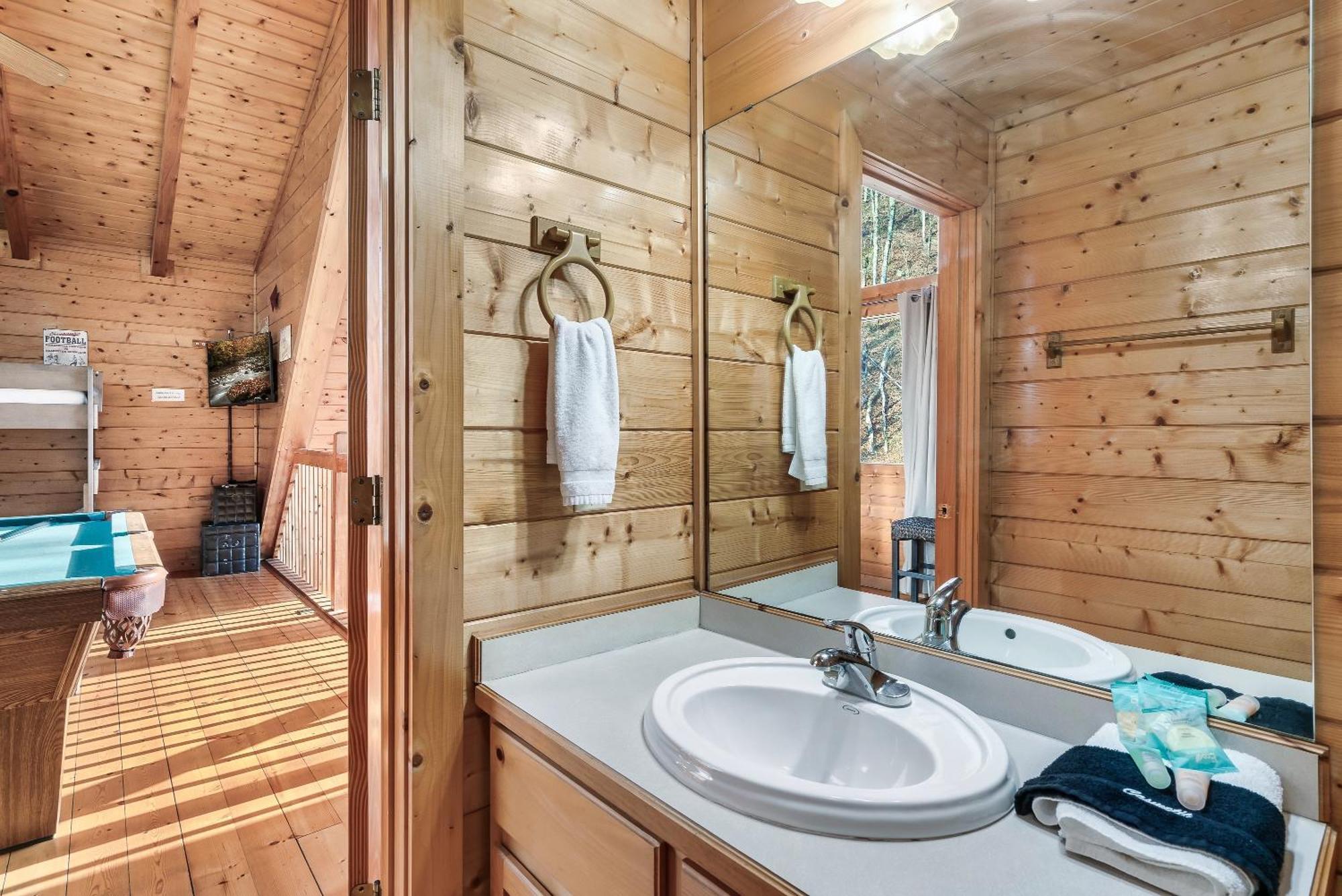 Вилла Private! Hot Tub, Views, & Games Севьервилл Экстерьер фото